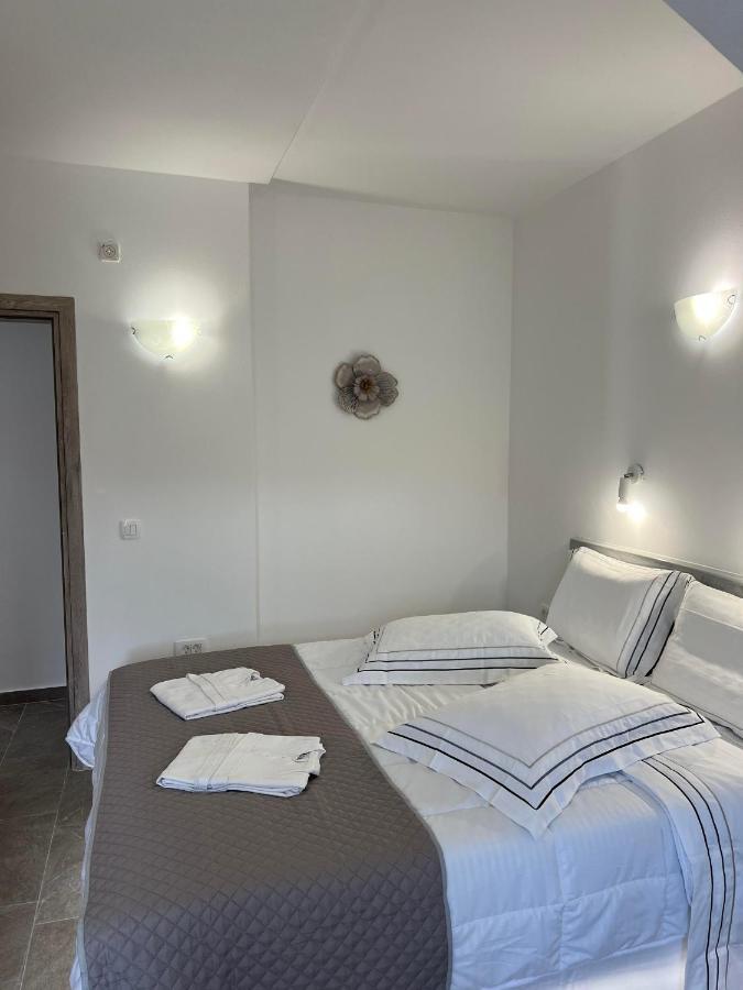 Petit Homme By Andreas Perissa (Santorini) Exterior foto